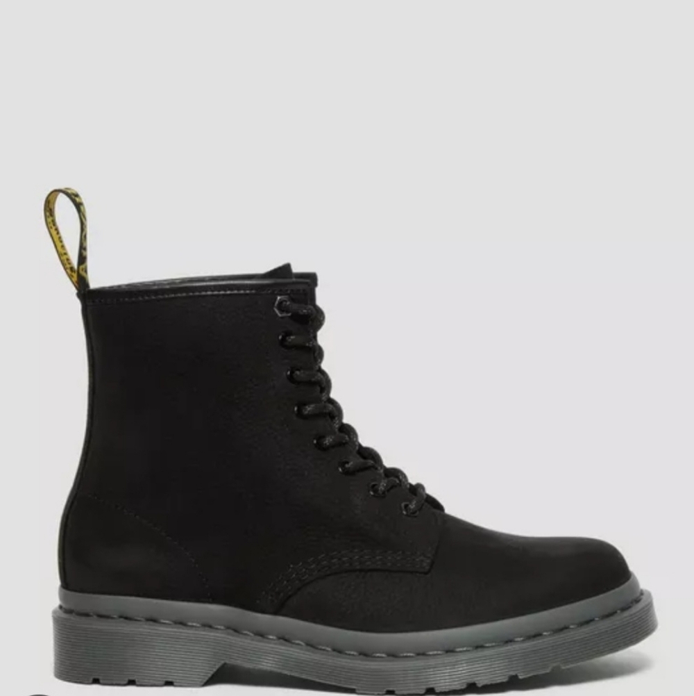 Dr. Martens 1460 Docs Black Leather Unisex Boots Men's 11 NWT Punk Streetwear